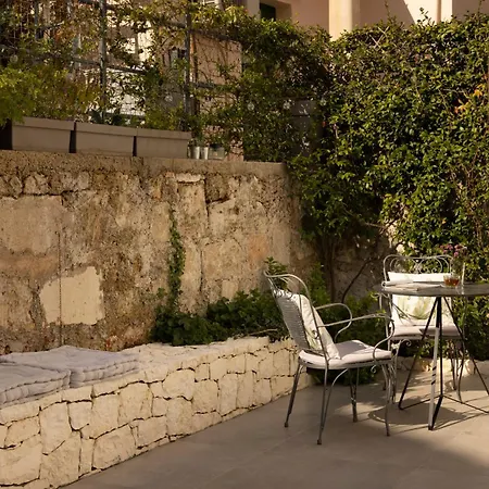 شقة Marissa's Elegant Retreats