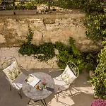 Marissa's Elegant Retreats Apartment