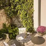 Marissa's Elegant Retreats Διαμέρισμα